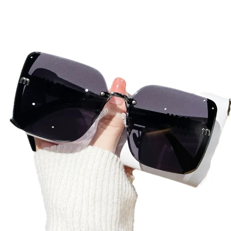 Half Frame Luxury Sunglasses with Premium Texture