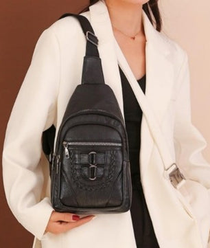Men's And Women's Retro Leather Crossbody Bag Chest Bag