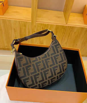 Designer Shoulder for woman outdoor casual half moon vintage cross bag