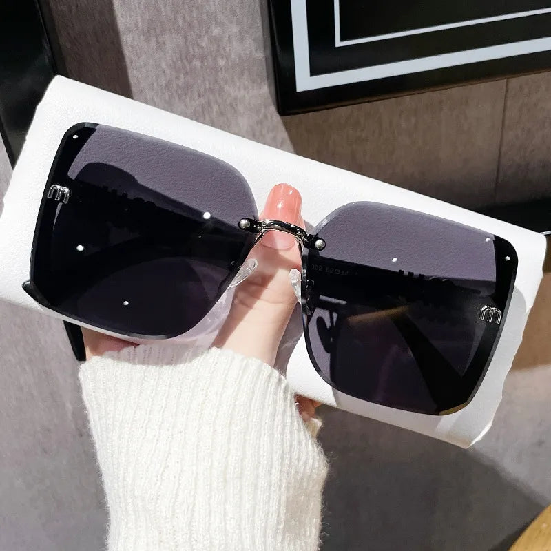 Half Frame Luxury Sunglasses with Premium Texture